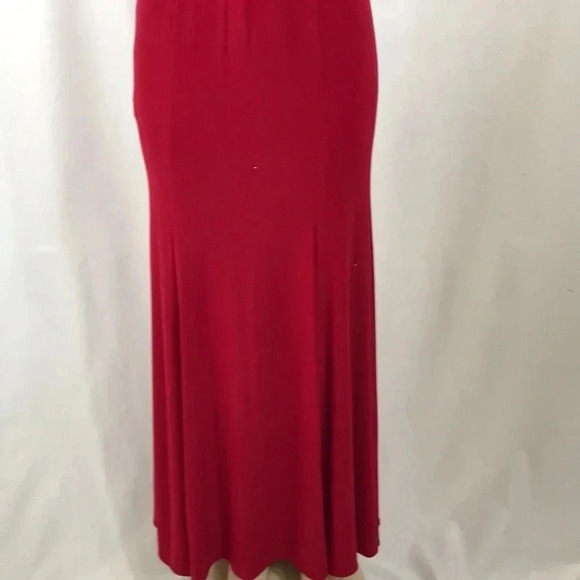 Morgan & Co. Size 5 Red Halter Styles Maxi Gown With Padding. New No Tag - Picture 8 of 11